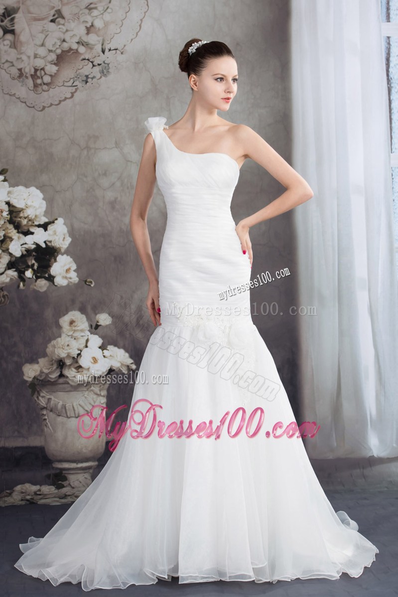 Impressive One Shoulder Handmade Flowers White Wedding Dress