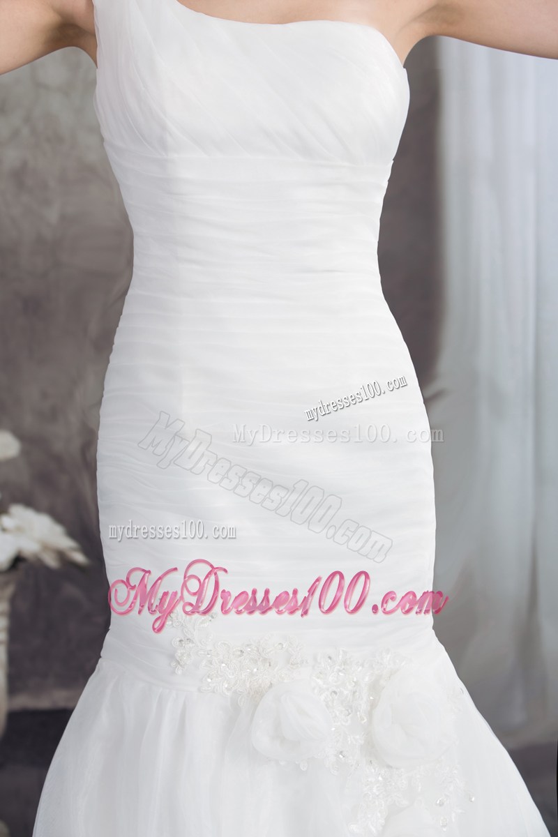 Impressive One Shoulder Handmade Flowers White Wedding Dress