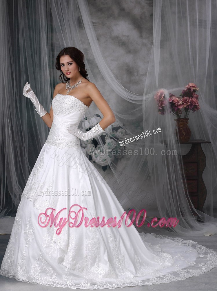 Beadings and Appliques Decorated Bridal Gowns with Lace Flowers Hemline