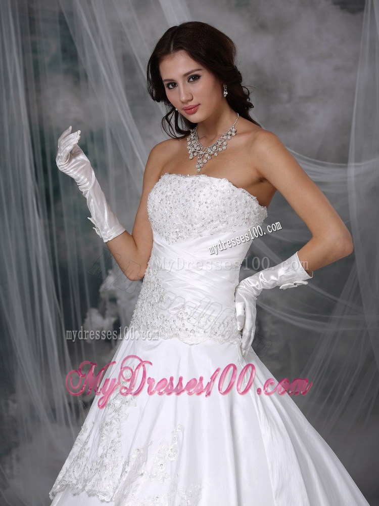 Beadings and Appliques Decorated Bridal Gowns with Lace Flowers Hemline