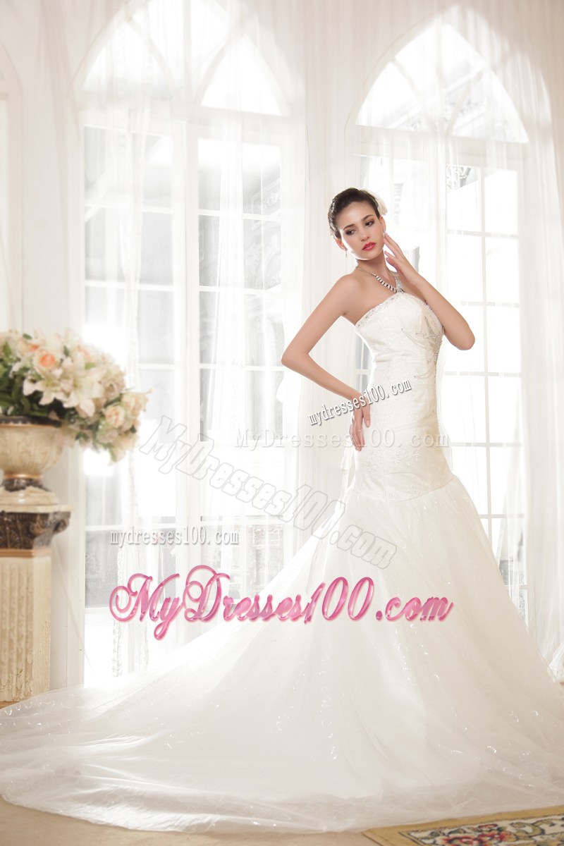 White Wedding Gown Sweetheart Strapless Beading Chapel Train Lace-up