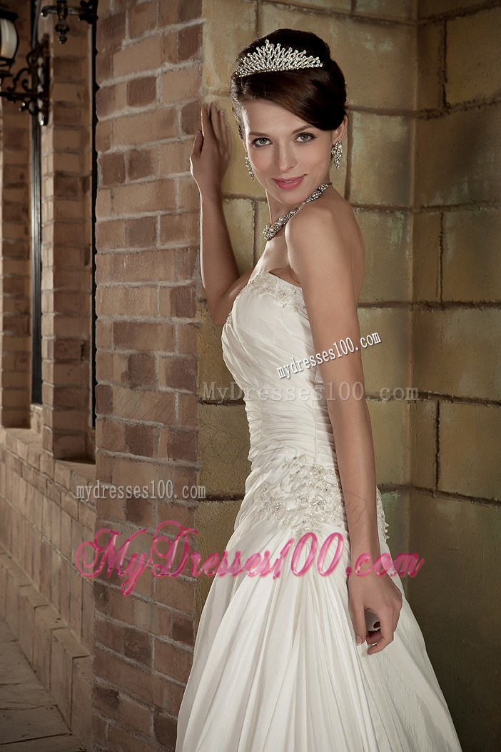 Ruches and Appliques Accent on Court Train Organza Wedding Gown