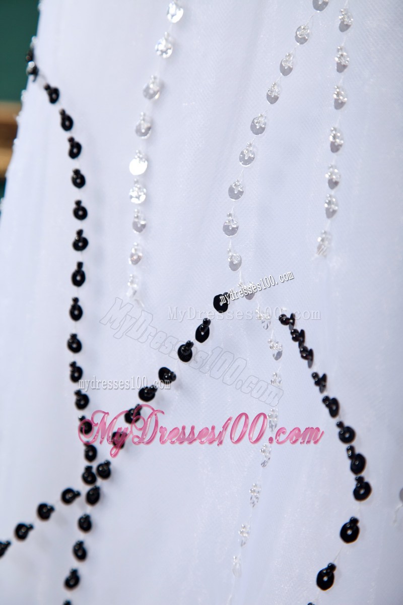 Pretty Lilac Column Sweetheart Strapless Wedding Gown with Beading