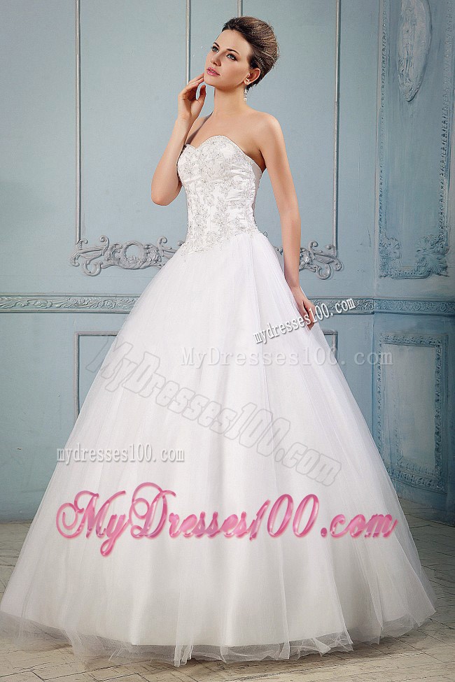 Sweetheart Princess Appliqued Floor-length Bridal Gown with Buttons