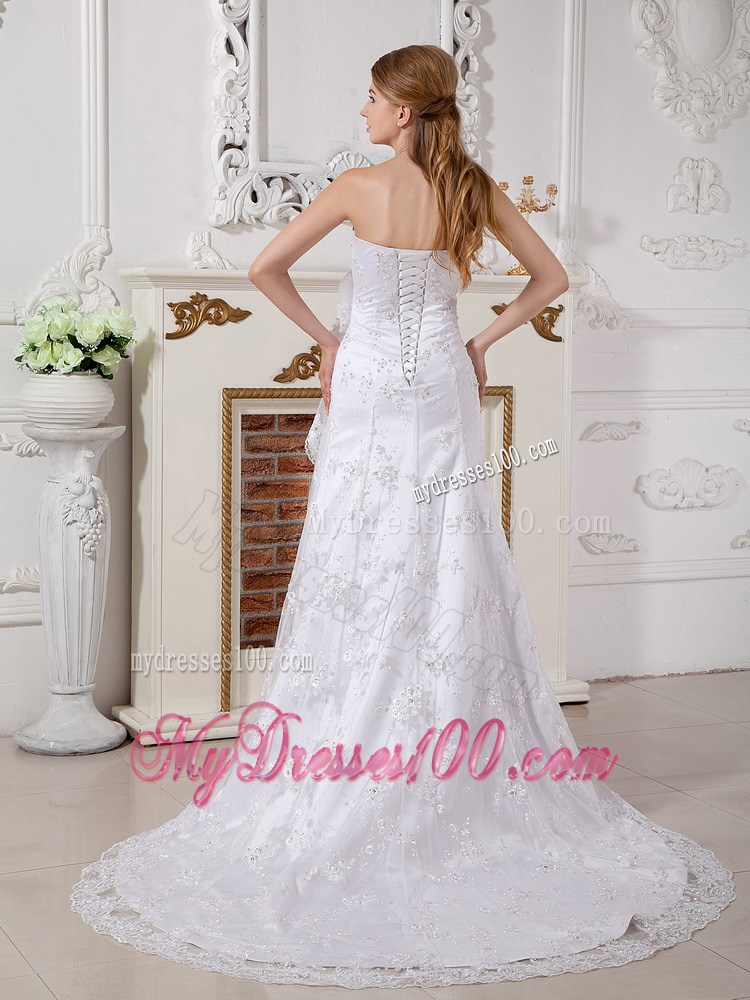 Handle Flowers and Lace Flowers Decorated Brush Train Bridal Dresses