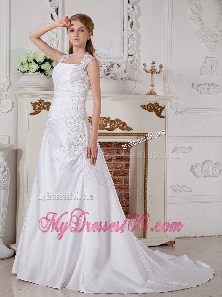 Back Out Court Train Ruched Bridal Dress Decorate with Beaded Appliques
