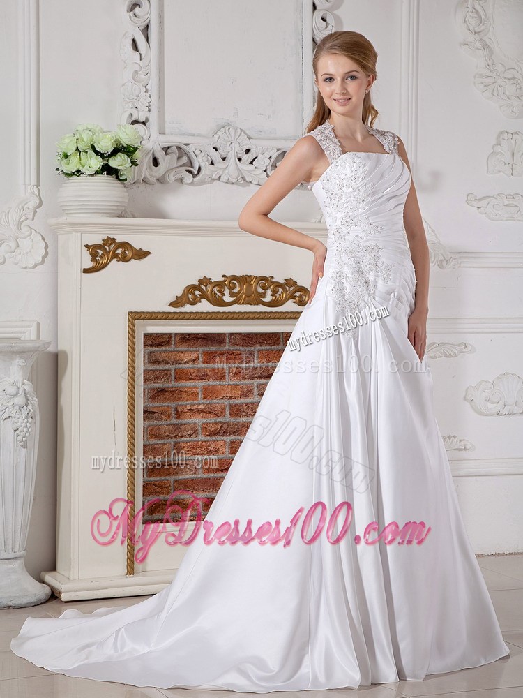 Back Out Court Train Ruched Bridal Dress Decorate with Beaded Appliques