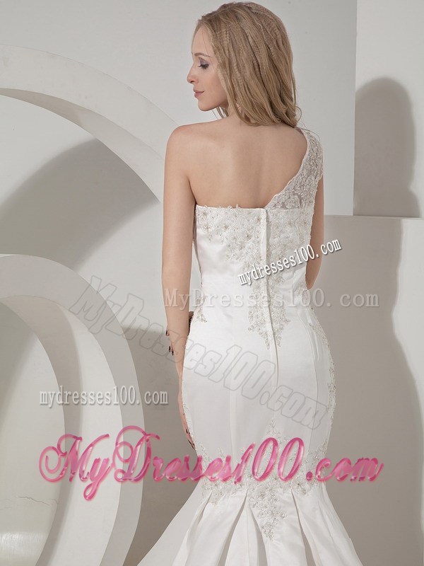 Lace Flowers Single Shoulder Beading Trumpet Brush Train Wedding Gowns