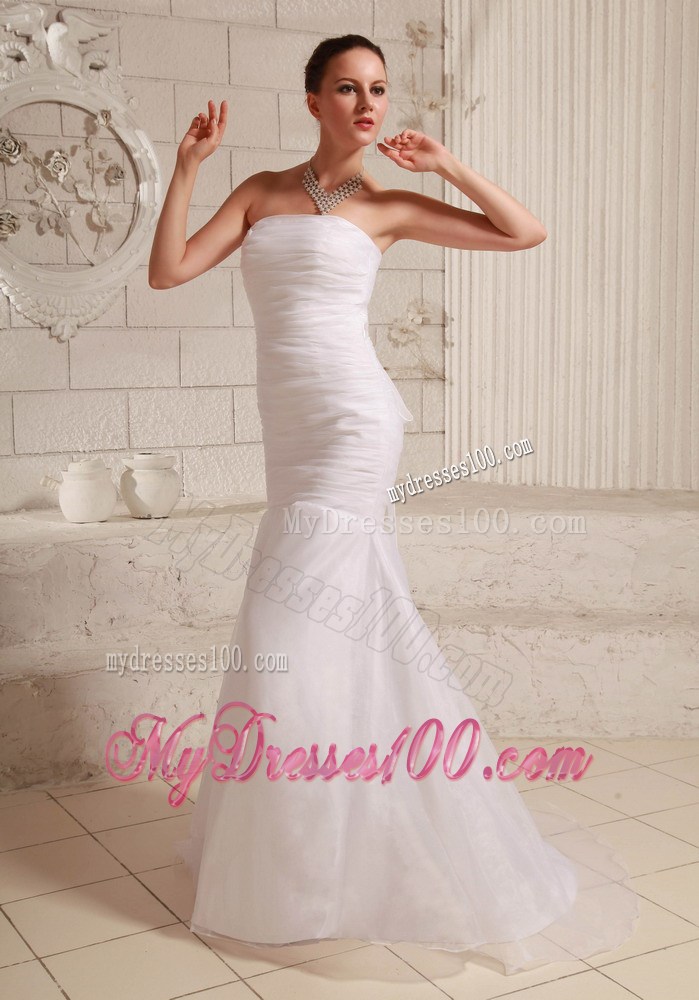 Simple Style Ruche White Wedding Dress Brush Train with Ribbon on Back