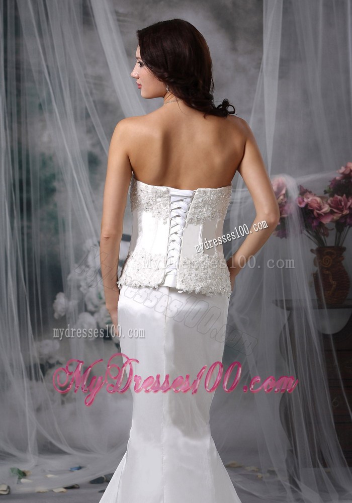 Unique Beaded and Appliqued Bodice Full Length Trumpet Bridal Gowns