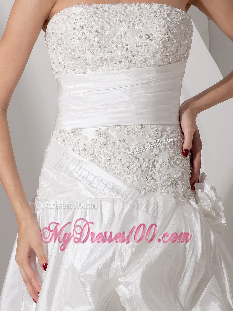 Diamonds Ruching and Handle Flowers Decorated Court Train Bridal Gowns