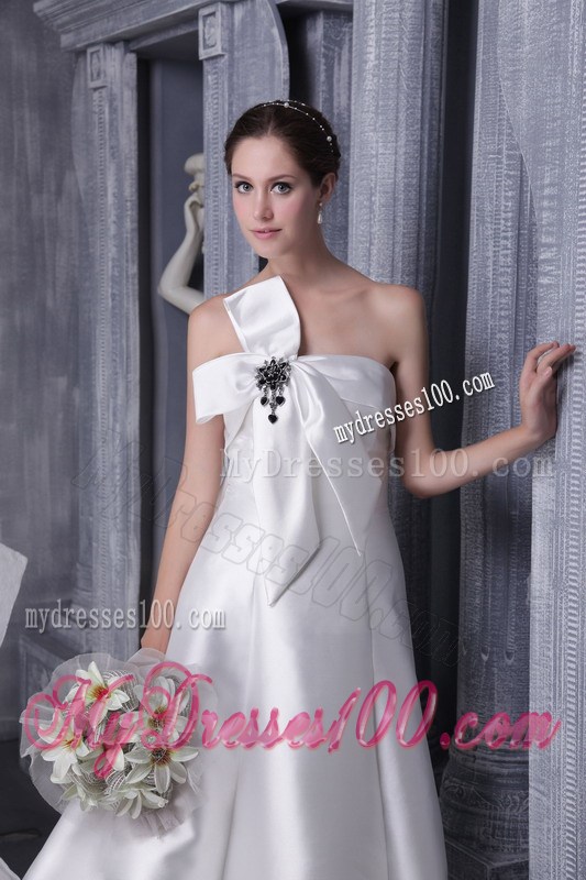 Strapless Ruffles Beaded and Bowknot White Wedding Gown Chapel Train