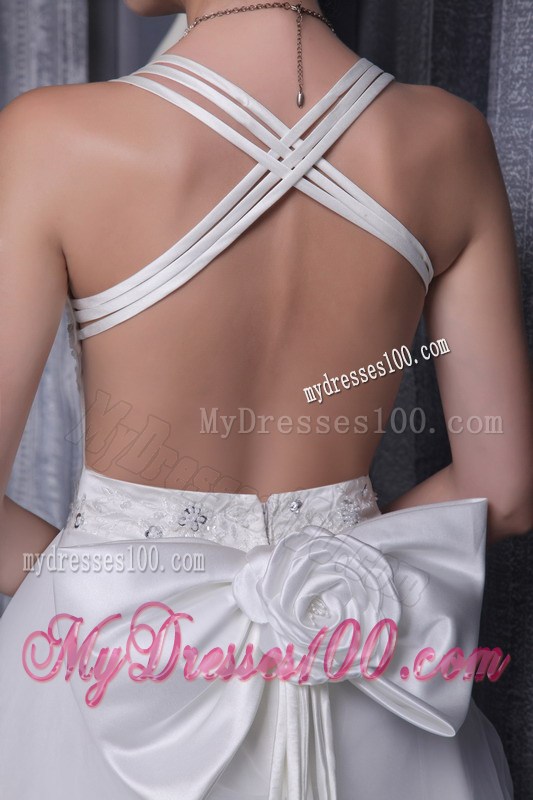 Straps Appliques Handmade Flower White Wedding Gown with Criss Cross Back