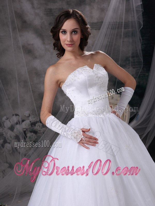 Appliques Split Neckline Brush Train Wedding Gowns with Puffy Skirt For Lady