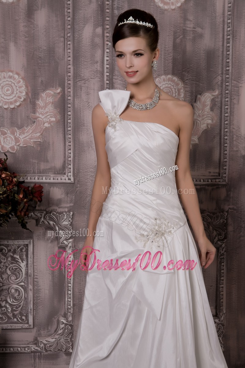 Appliqued Half Bowknot Accent One Shoulder Court Wedding Dresses