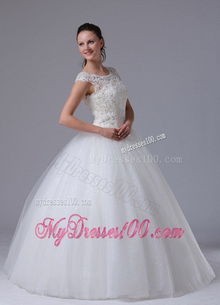 Scoop Lace-up Sleeveless Appliqued Wedding Gown of Floor-length