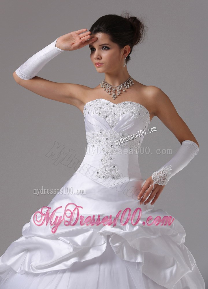 Pick-ups and Jewelries Dress for Wedding with Lace Hemline For Woman