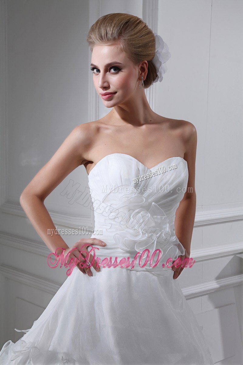 Sweetheart Puffy Wedding Gowns with Ruffles and Hand Made Flowers Sash