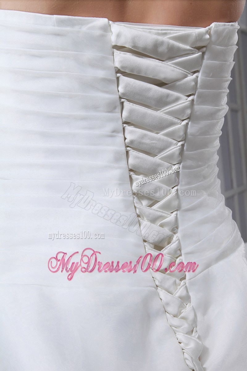 Sweetheart Puffy Wedding Gowns with Ruffles and Hand Made Flowers Sash