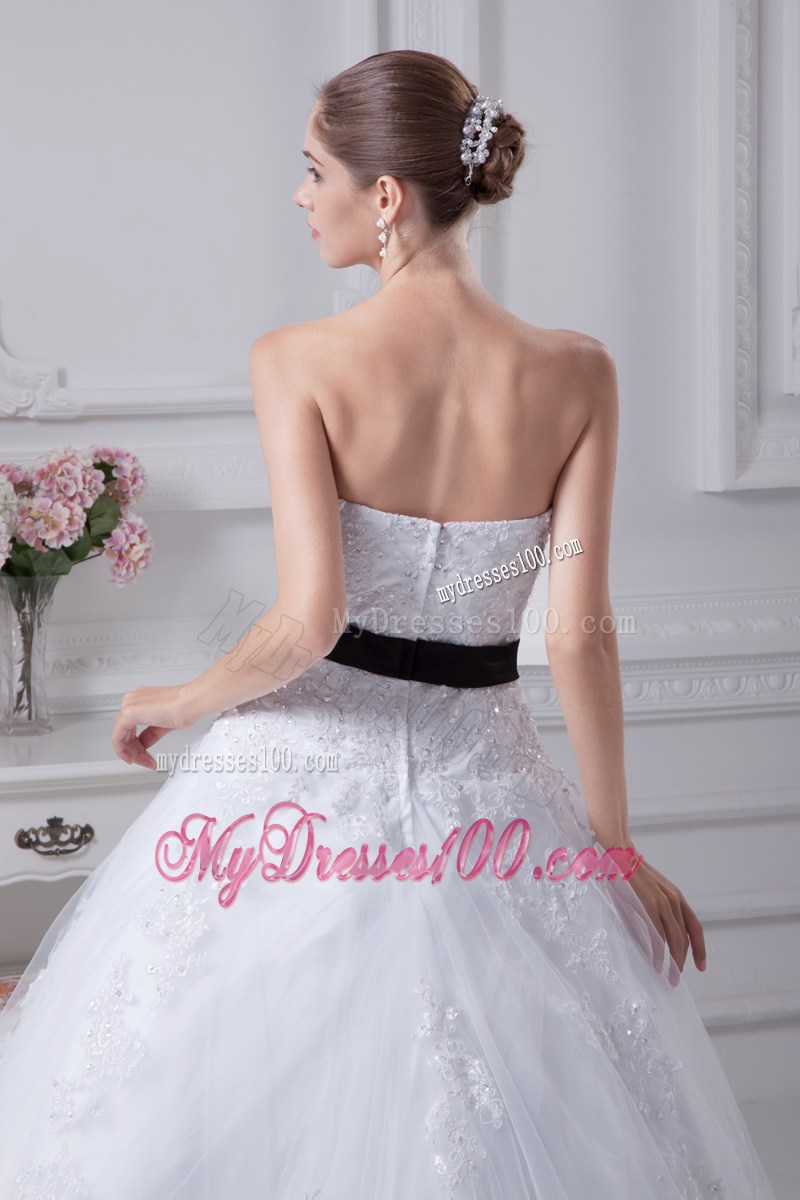 White Appliqued Brush Train Bridal Dresses with Black Hand Made Flowers Sash
