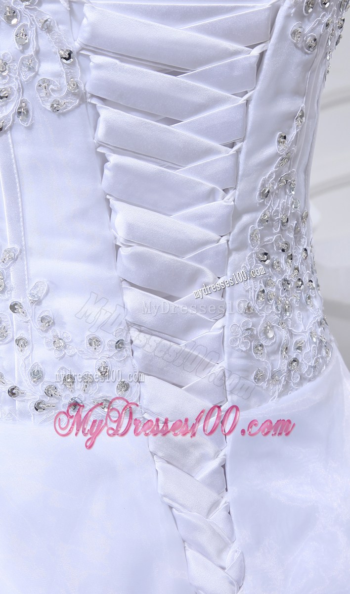 Diamonds and Beadings Decorated Pick-ups Bridal Gowns with Lace Edge