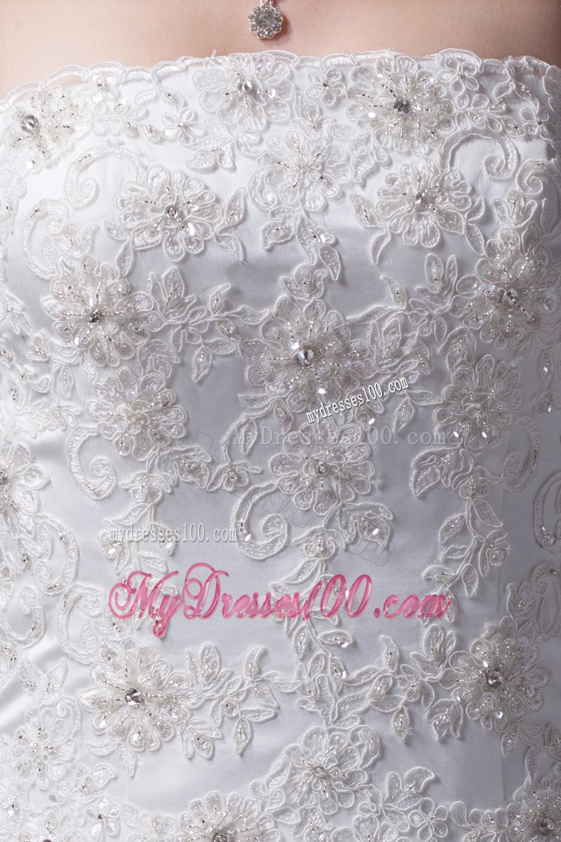 Appliques with Beading Decorated Ruffles Brush Train Dresses for Wedding