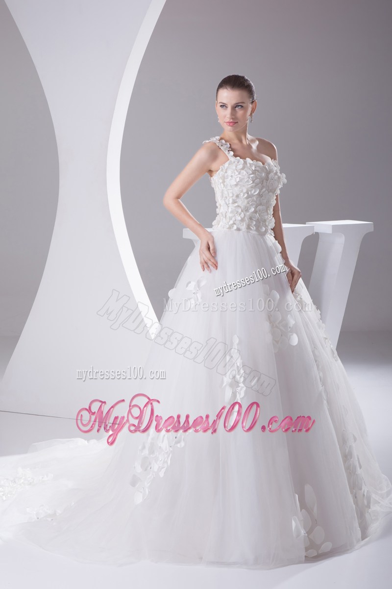 One Shoulder Small Hand Made Flowers Wedding Bridal Gowns with Court Train