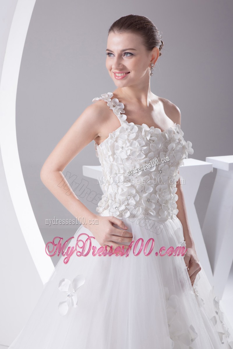 One Shoulder Small Hand Made Flowers Wedding Bridal Gowns with Court Train