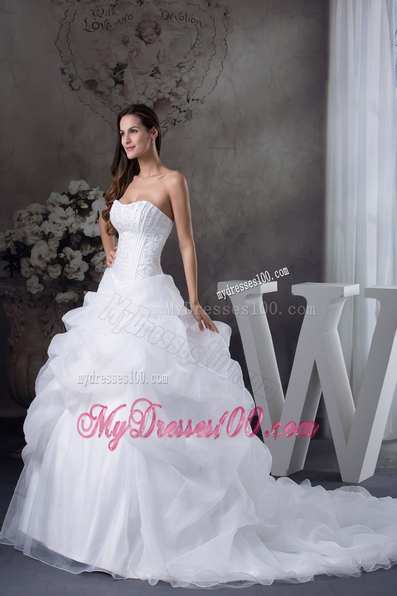 Beaded Bodice Puffy Pick-ups Court Train Zipper-up Back Wedding Gowns