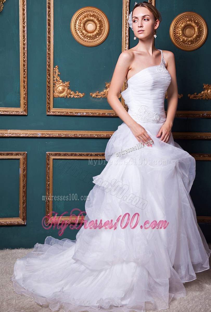 one Shoulder Appliqued Bridal Dresses with Court Train and Buttons