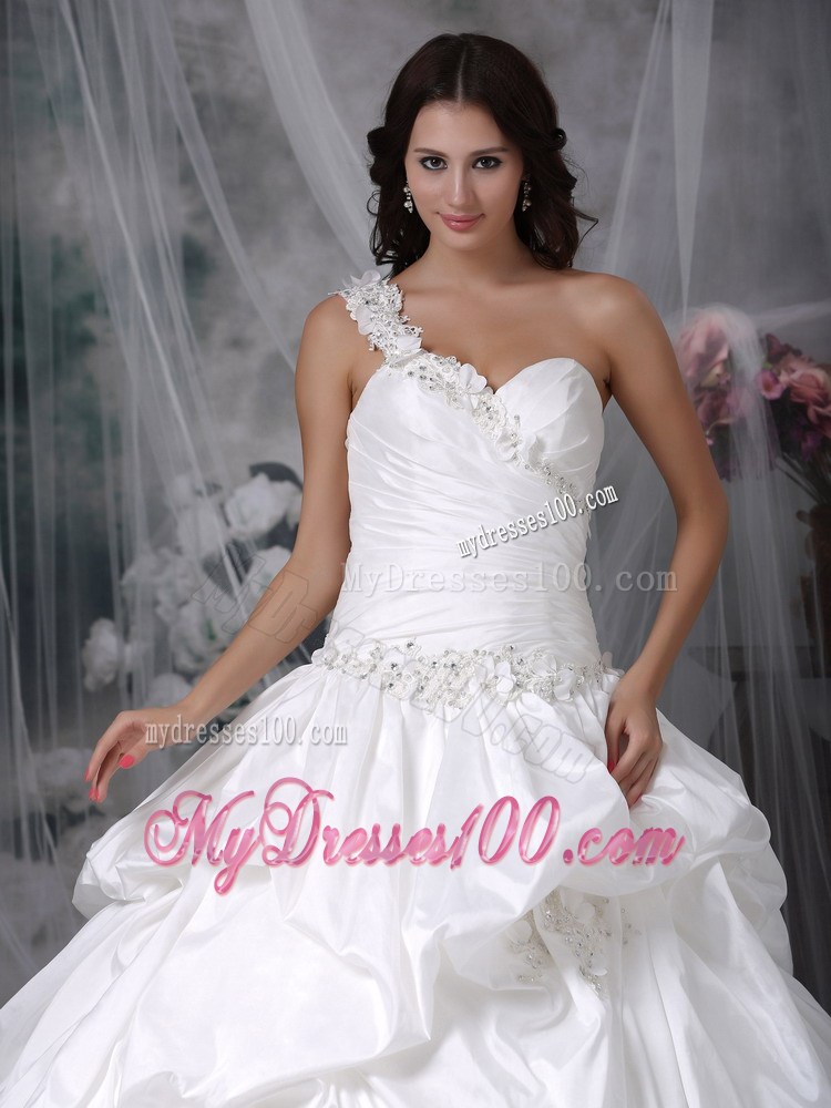 Appliques and Pick-ups Accent Wedding Dresses with one Shoulder