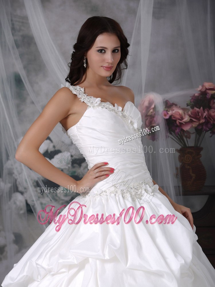 Appliques and Pick-ups Accent Wedding Dresses with one Shoulder