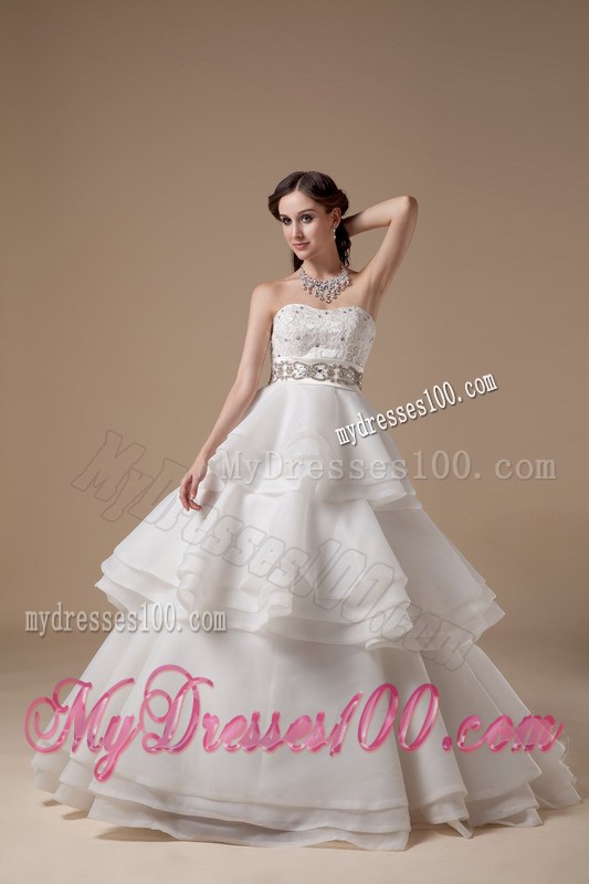 Ruffle Layers Strapless Appliques White Wedding Gown in Fashion