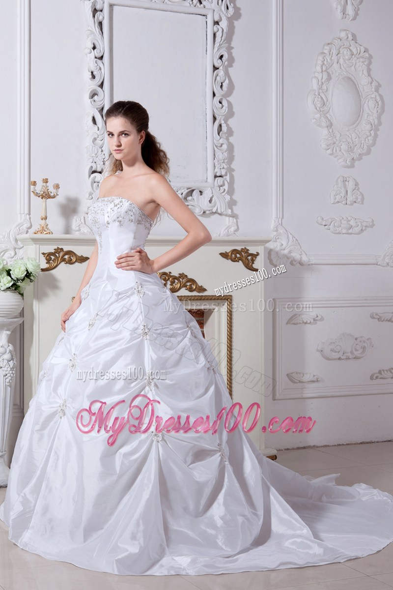 Court Train Embroidery Pick-ups Wedding Dress of A-line Style