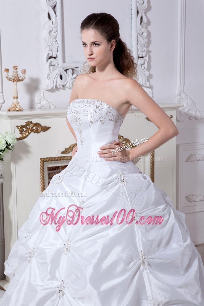 Court Train Embroidery Pick-ups Wedding Dress of A-line Style