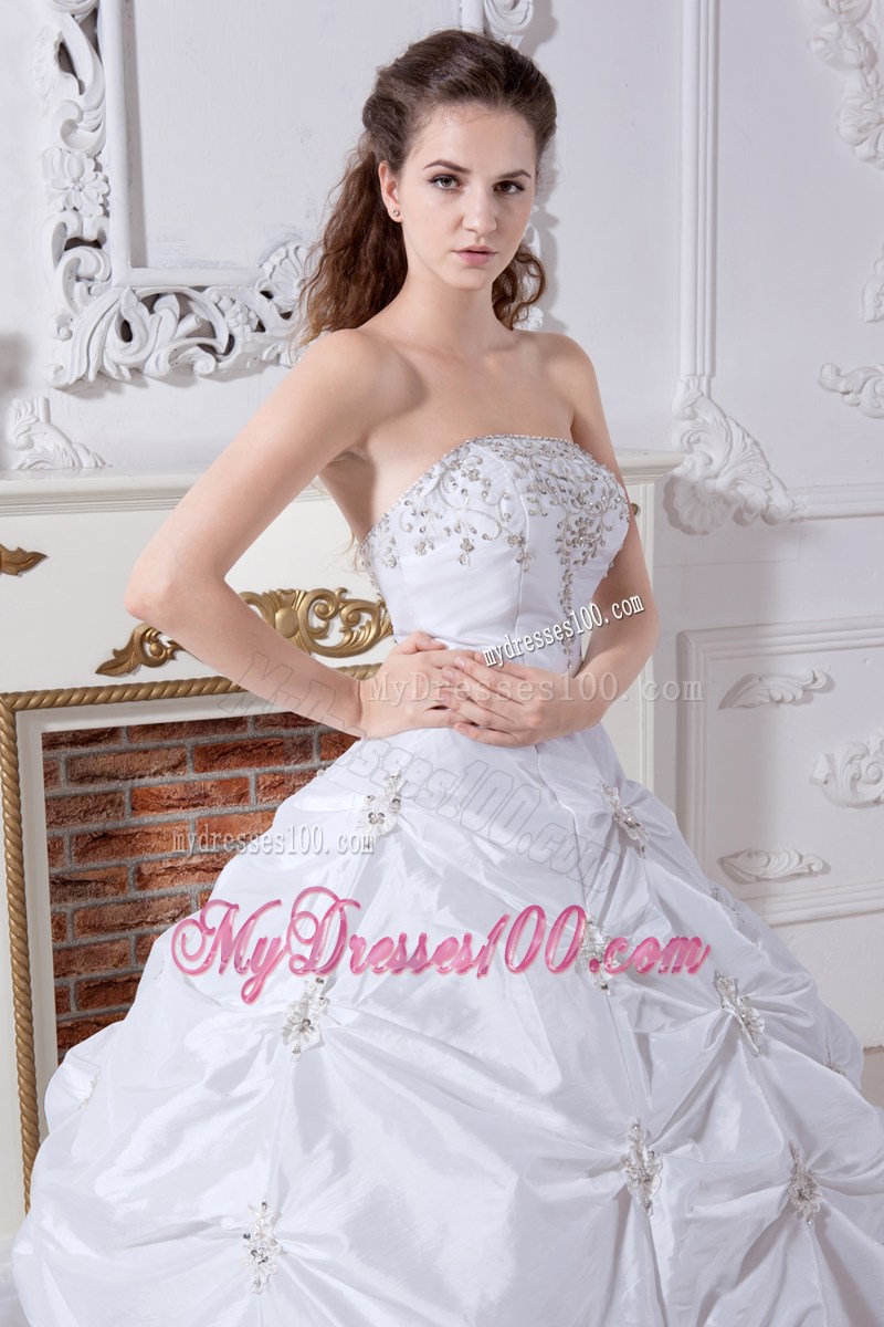 Court Train Embroidery Pick-ups Wedding Dress of A-line Style