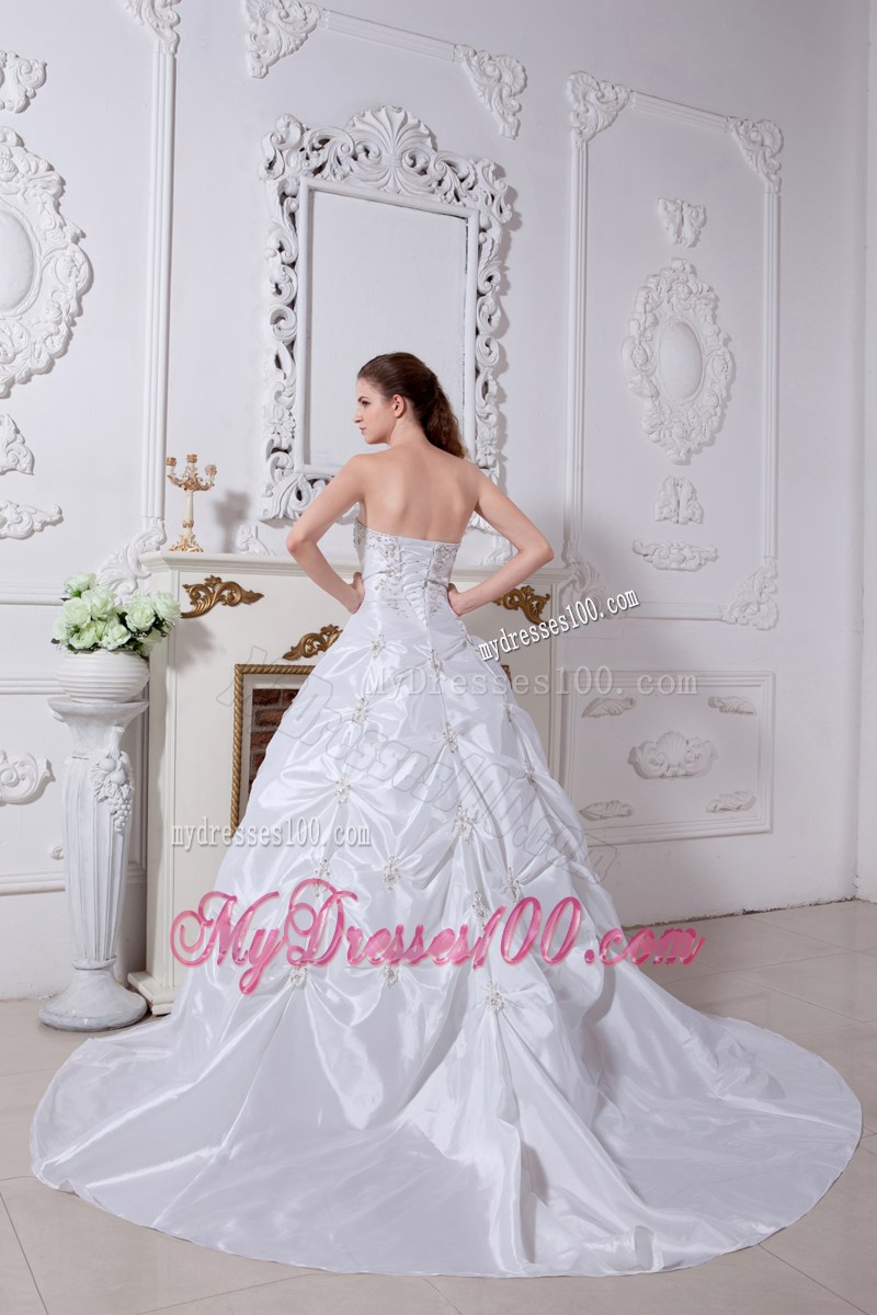 Court Train Embroidery Pick-ups Wedding Dress of A-line Style