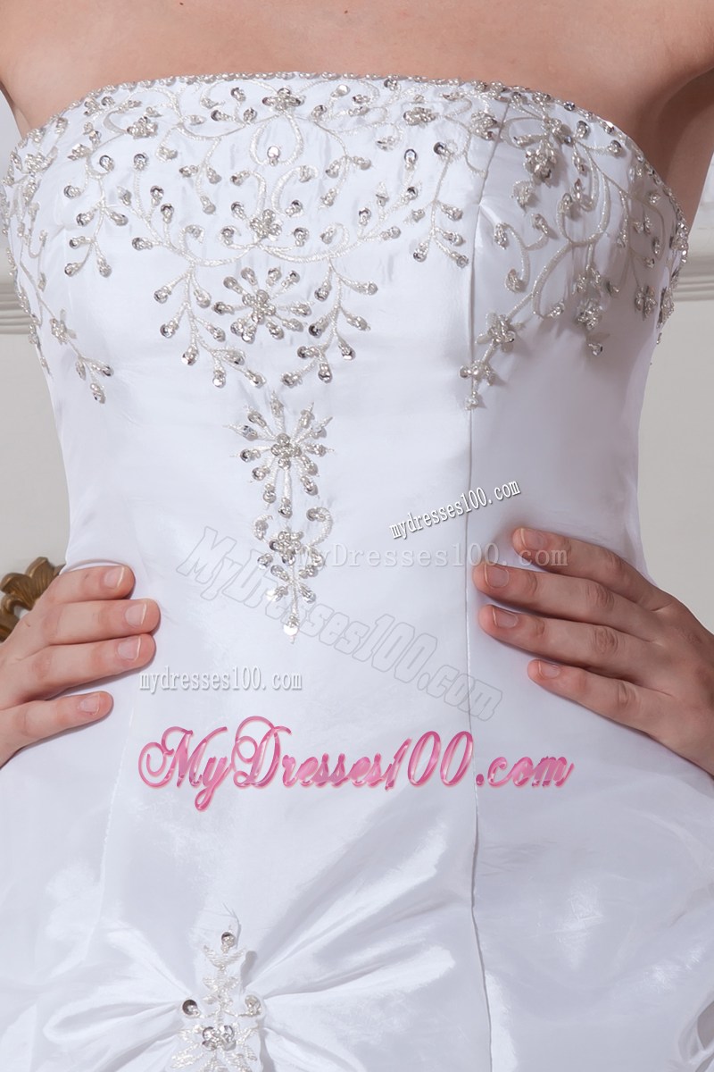 Court Train Embroidery Pick-ups Wedding Dress of A-line Style