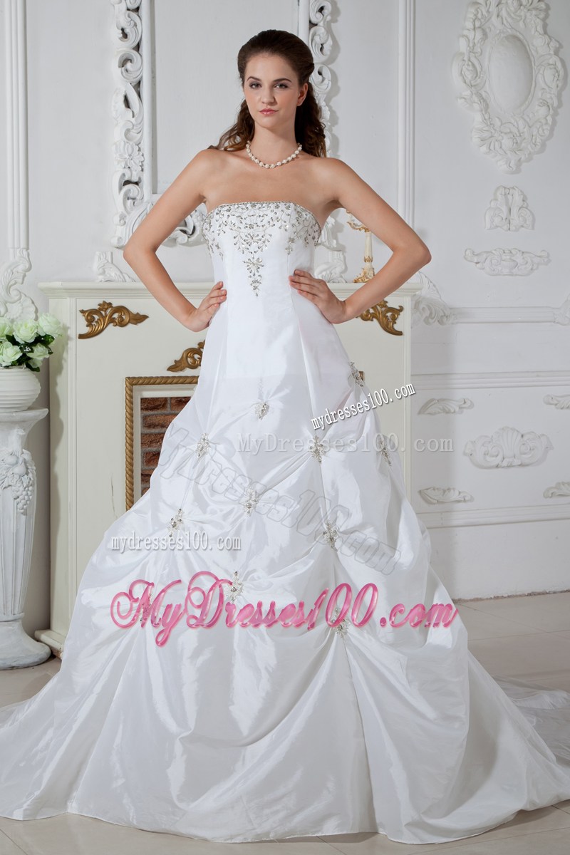 Beaded Appliques and Pick-ups Decorate Court Train Wedding Dress