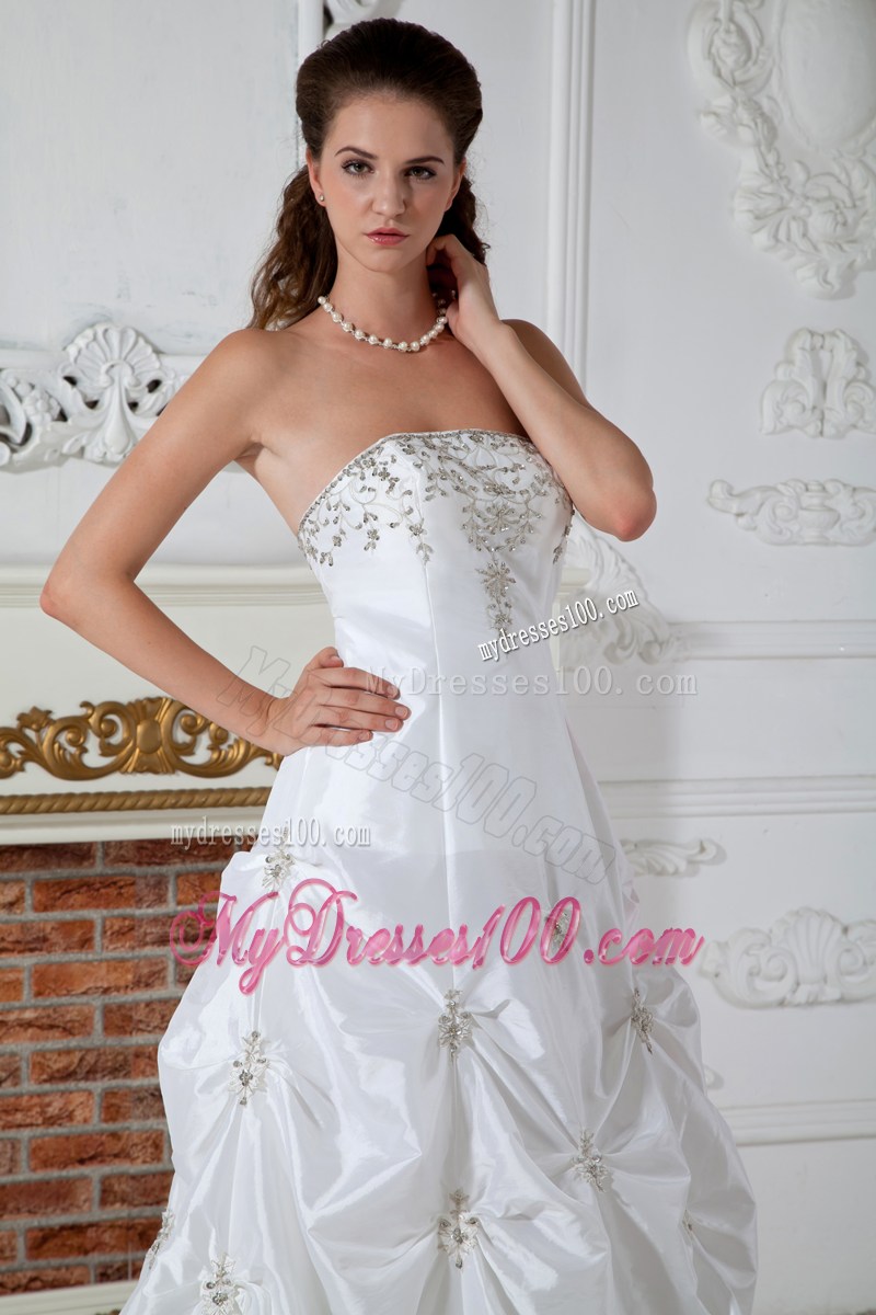 Beaded Appliques and Pick-ups Decorate Court Train Wedding Dress
