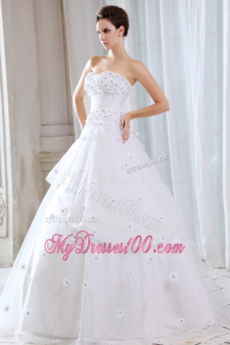 Ruching Floor-length Wedding Dress Decorated with Small Beaded Flowers