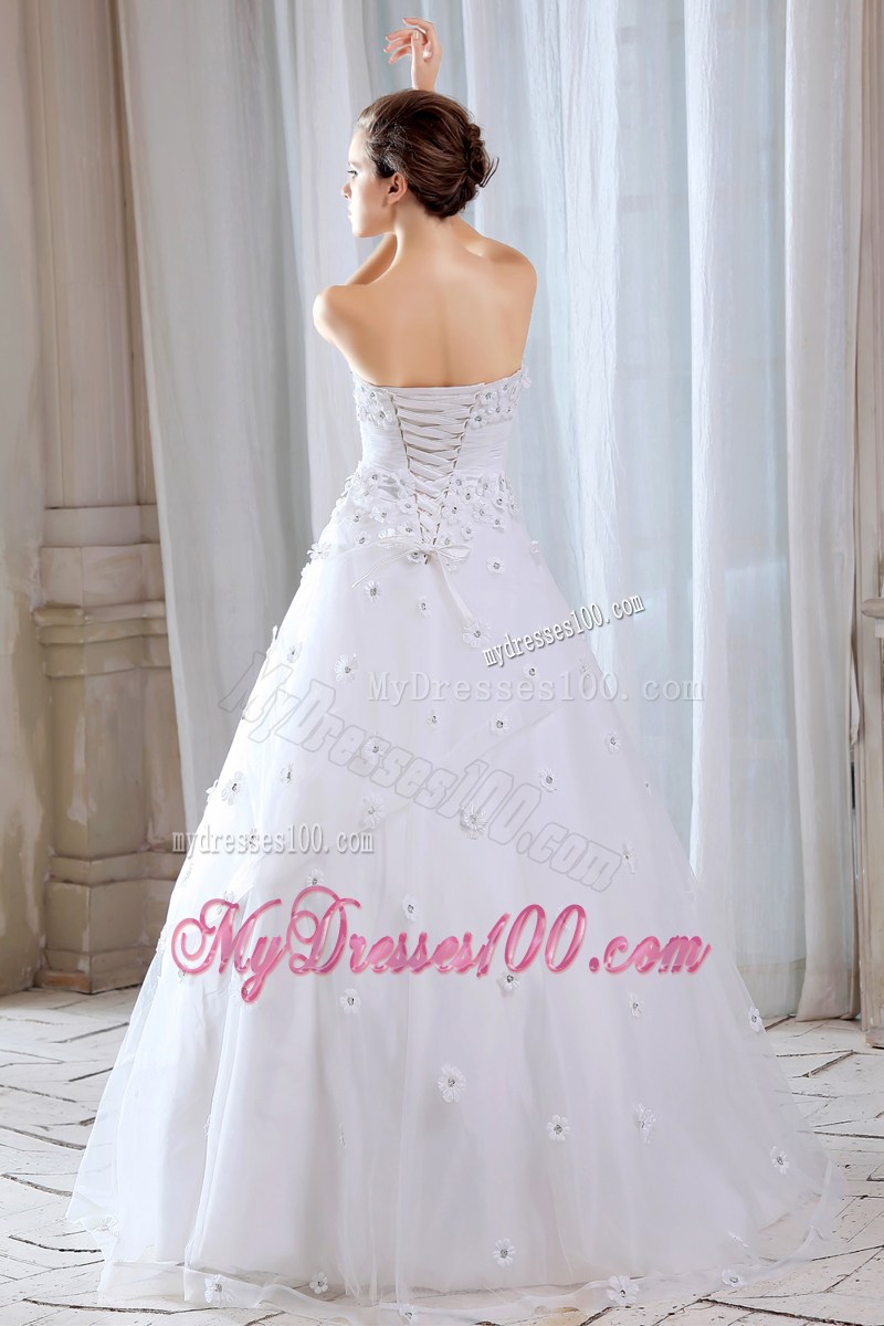 Ruching Floor-length Wedding Dress Decorated with Small Beaded Flowers