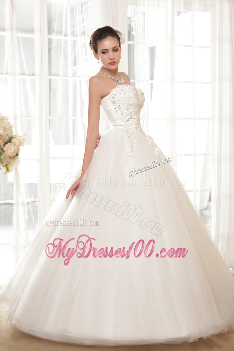 Diamonds and Appliques Decorated Wedding Dress with Big Puffy Skirt