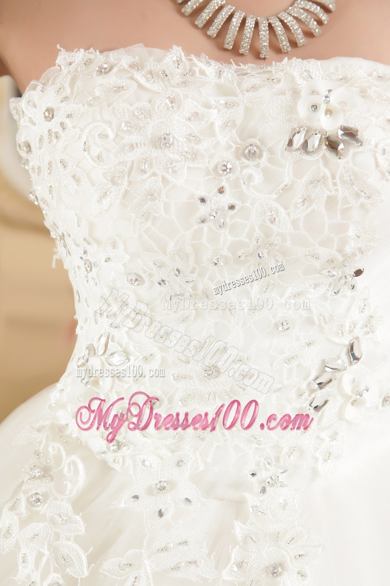 Diamonds and Appliques Decorated Wedding Dress with Big Puffy Skirt