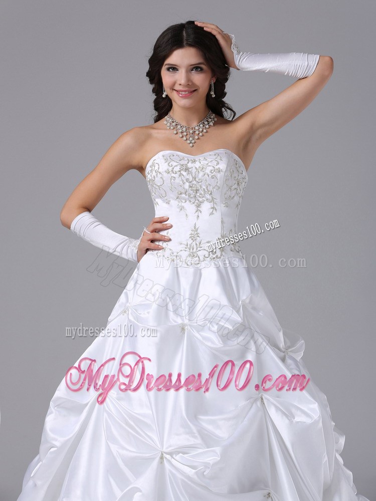 Appliques and Pick-ups Accent Brush Train Sweetheart Bridal Gown