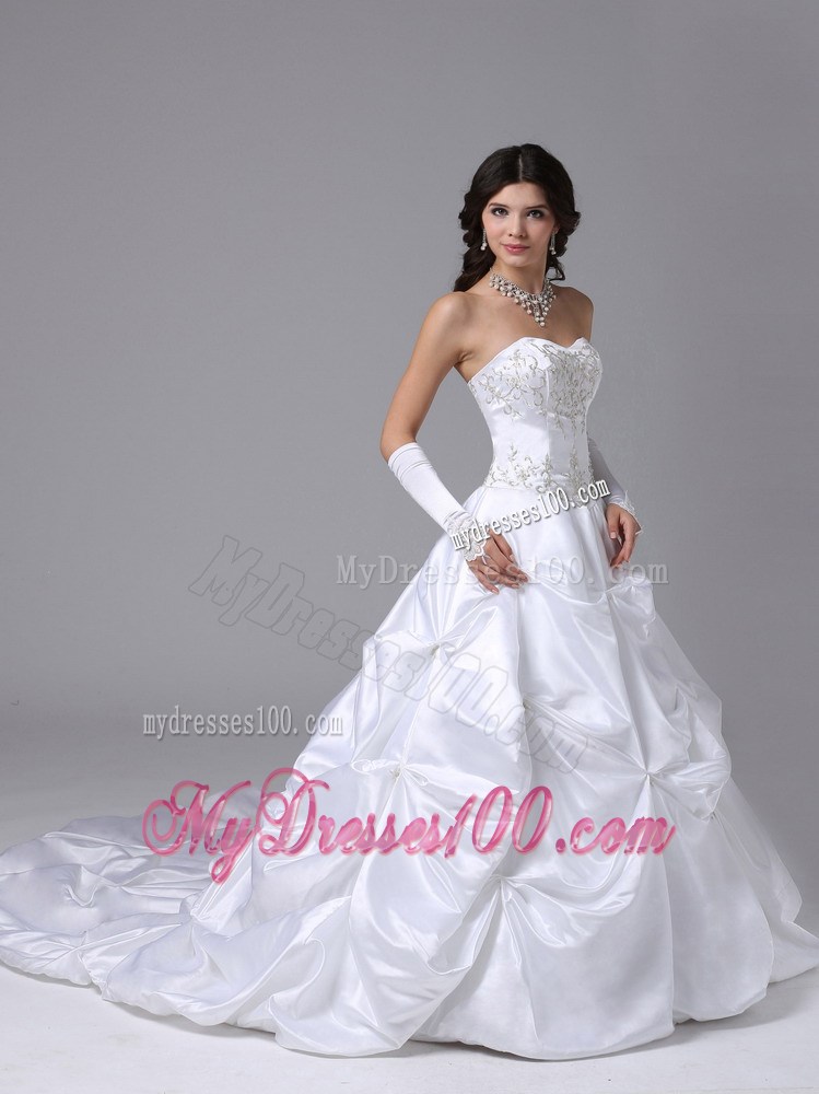 Appliques and Pick-ups Accent Brush Train Sweetheart Bridal Gown