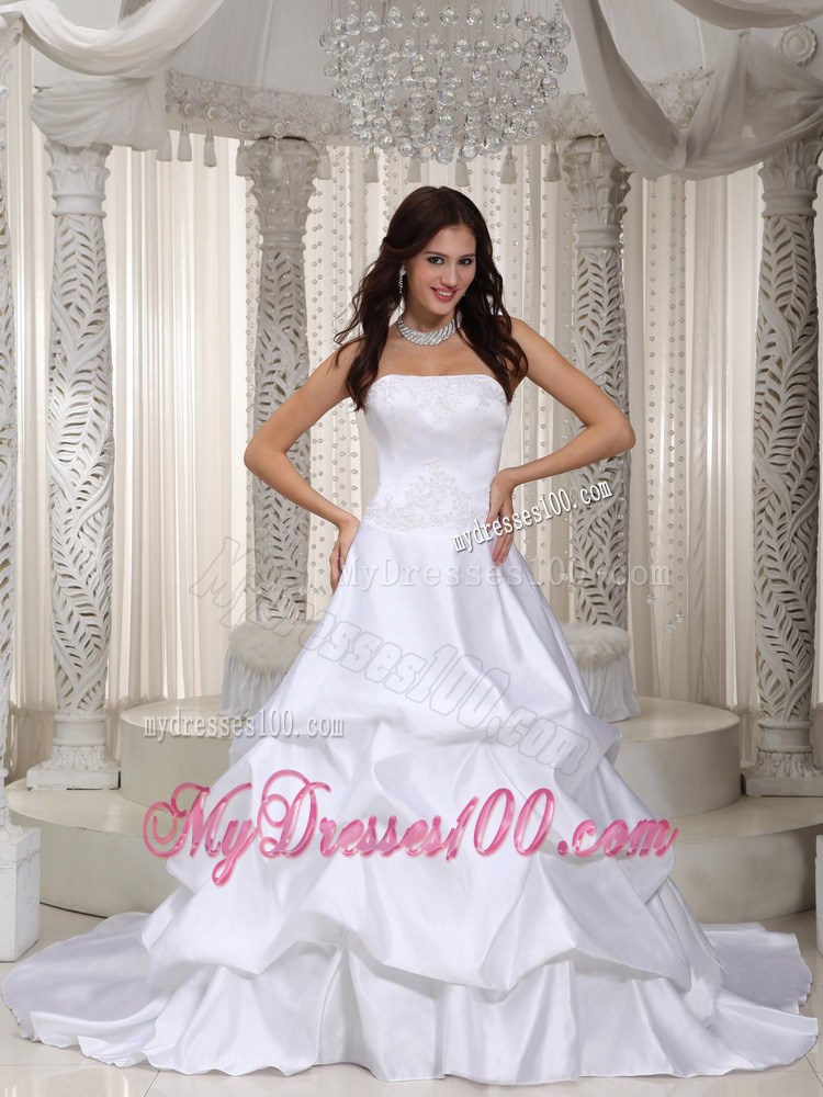 White Taffeta A-line Court Train Wedding Dresses with Appliques