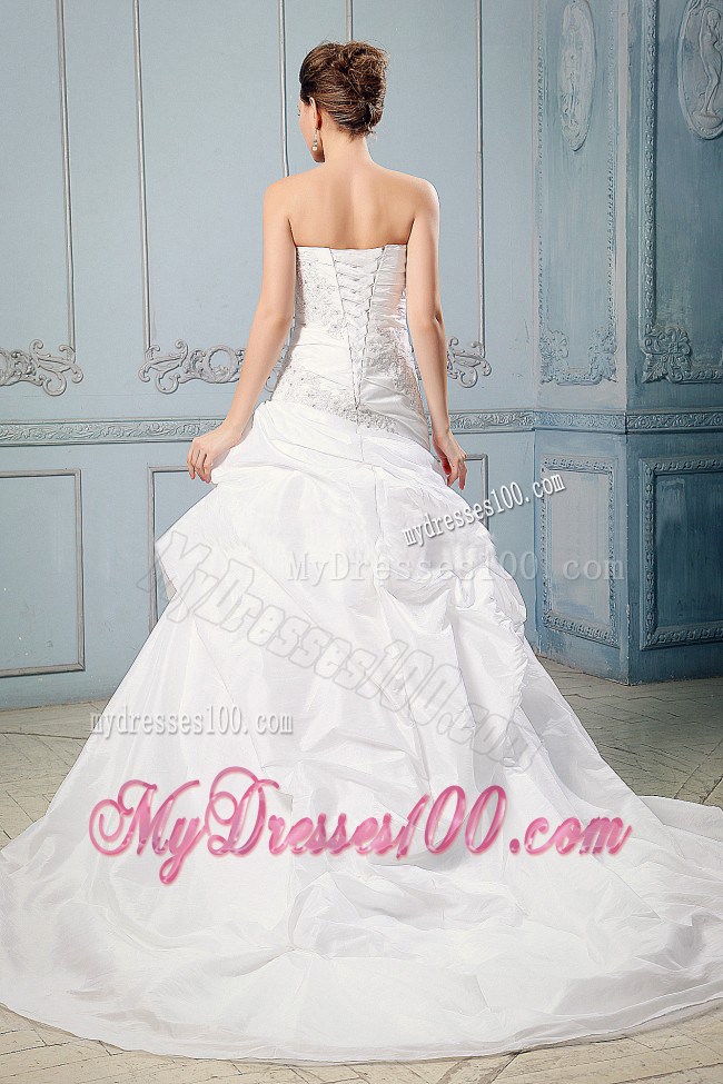 Diamonds and Pick-ups Decorated Bodice Bridal Dresses with Court Train