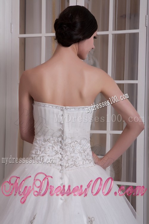 Ruching Wedding Bridal Gown with Brush Train and Beaded Appliques Waist