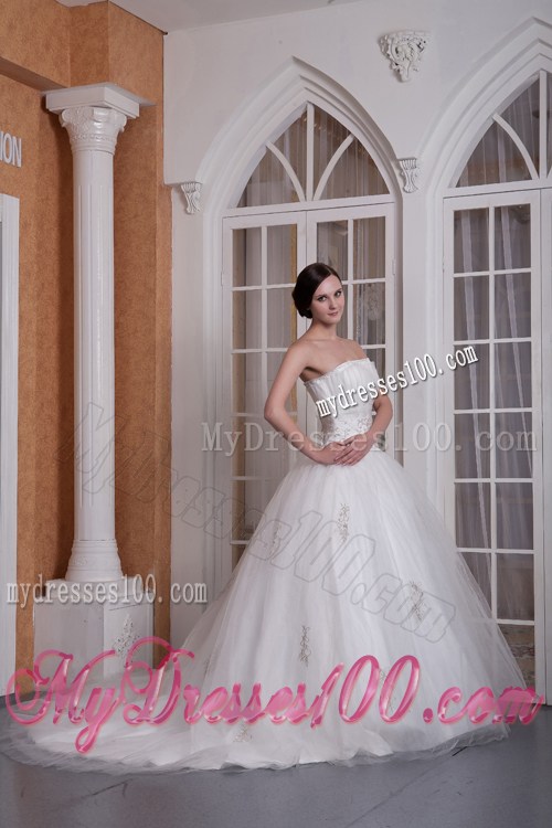 Ruching Wedding Bridal Gown with Brush Train and Beaded Appliques Waist